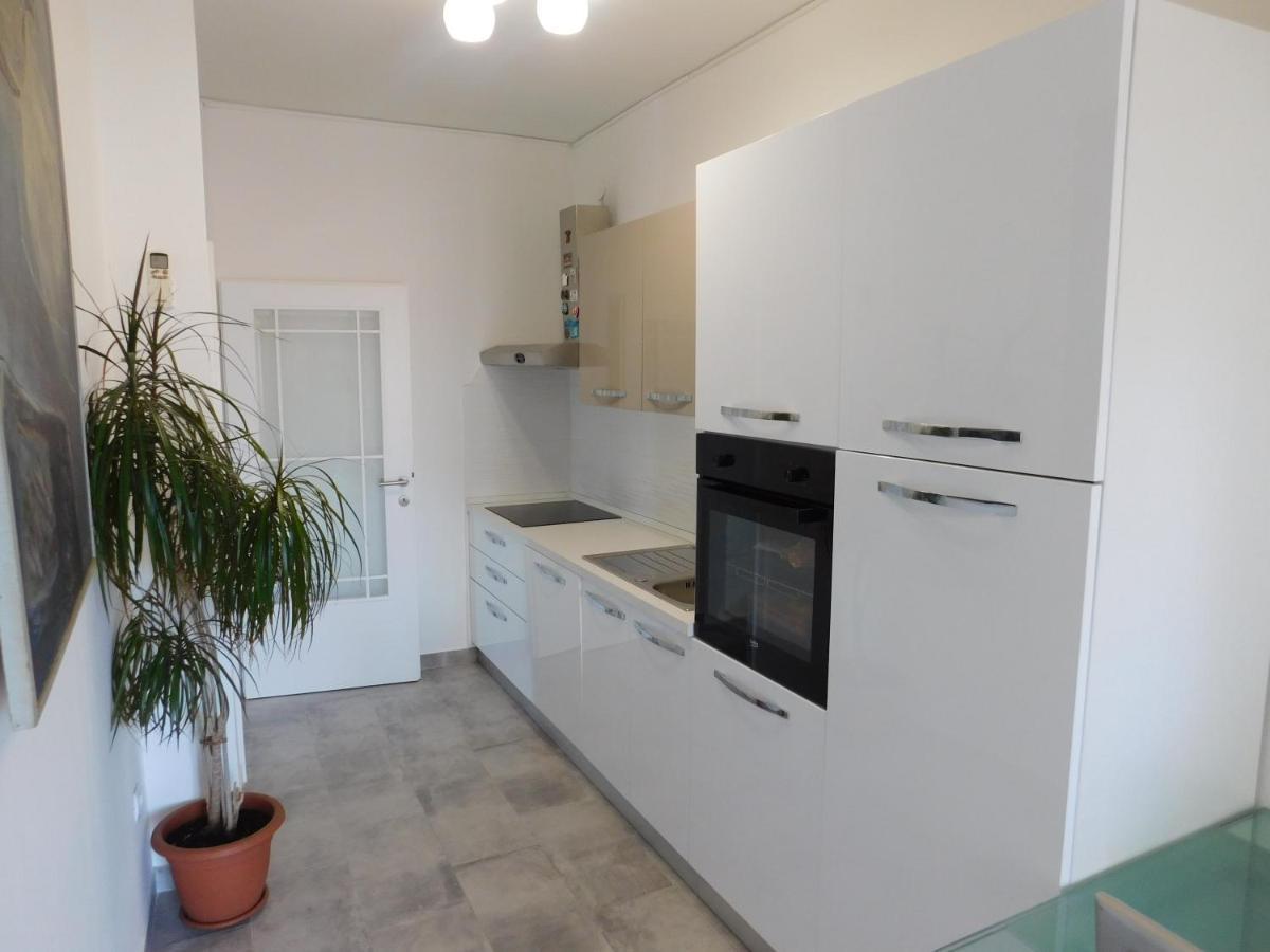 Great View Comfortable Apartment Whit Free Parking Spalato Esterno foto